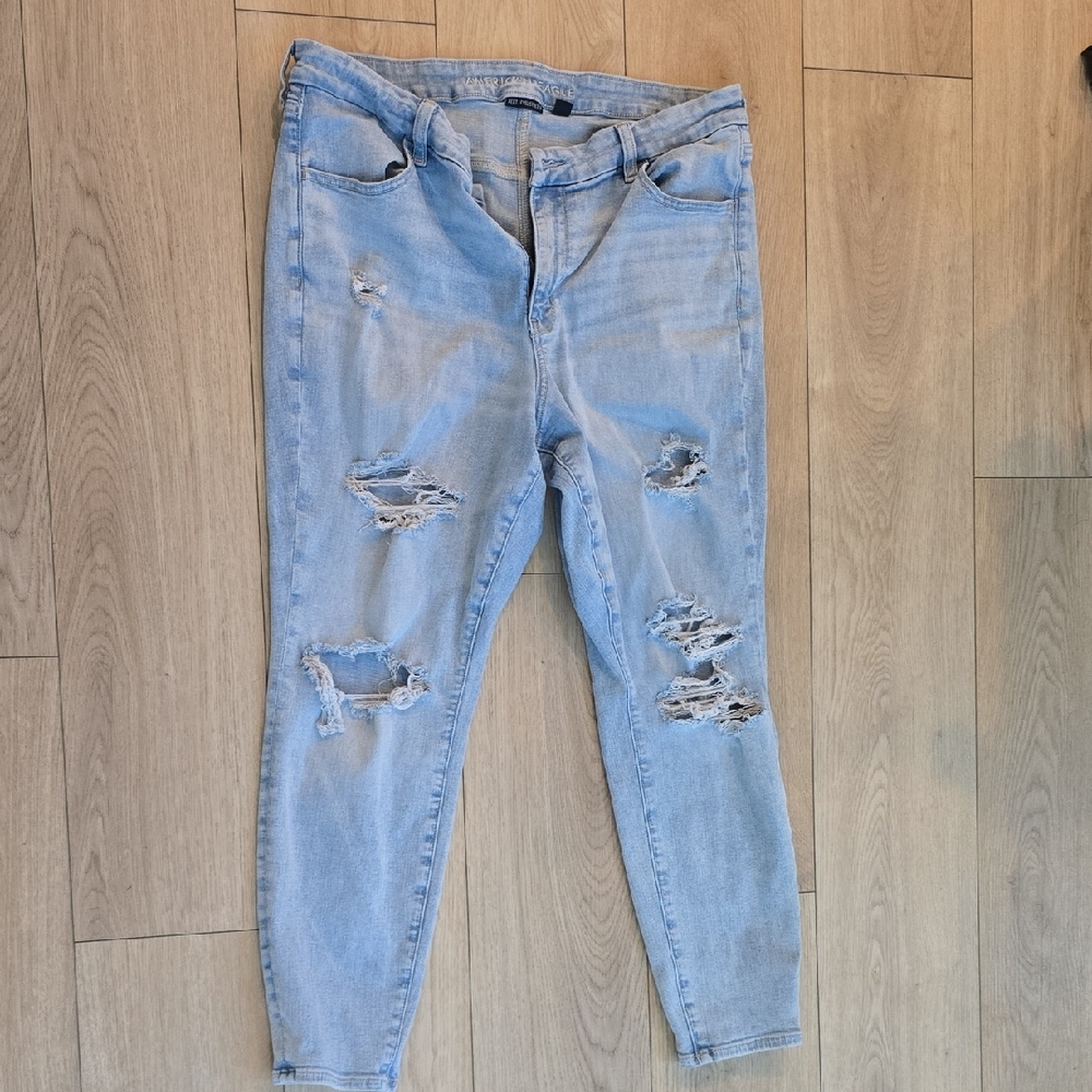 American Eagle Outfitters Light Blue Ripped Skinny Jeans